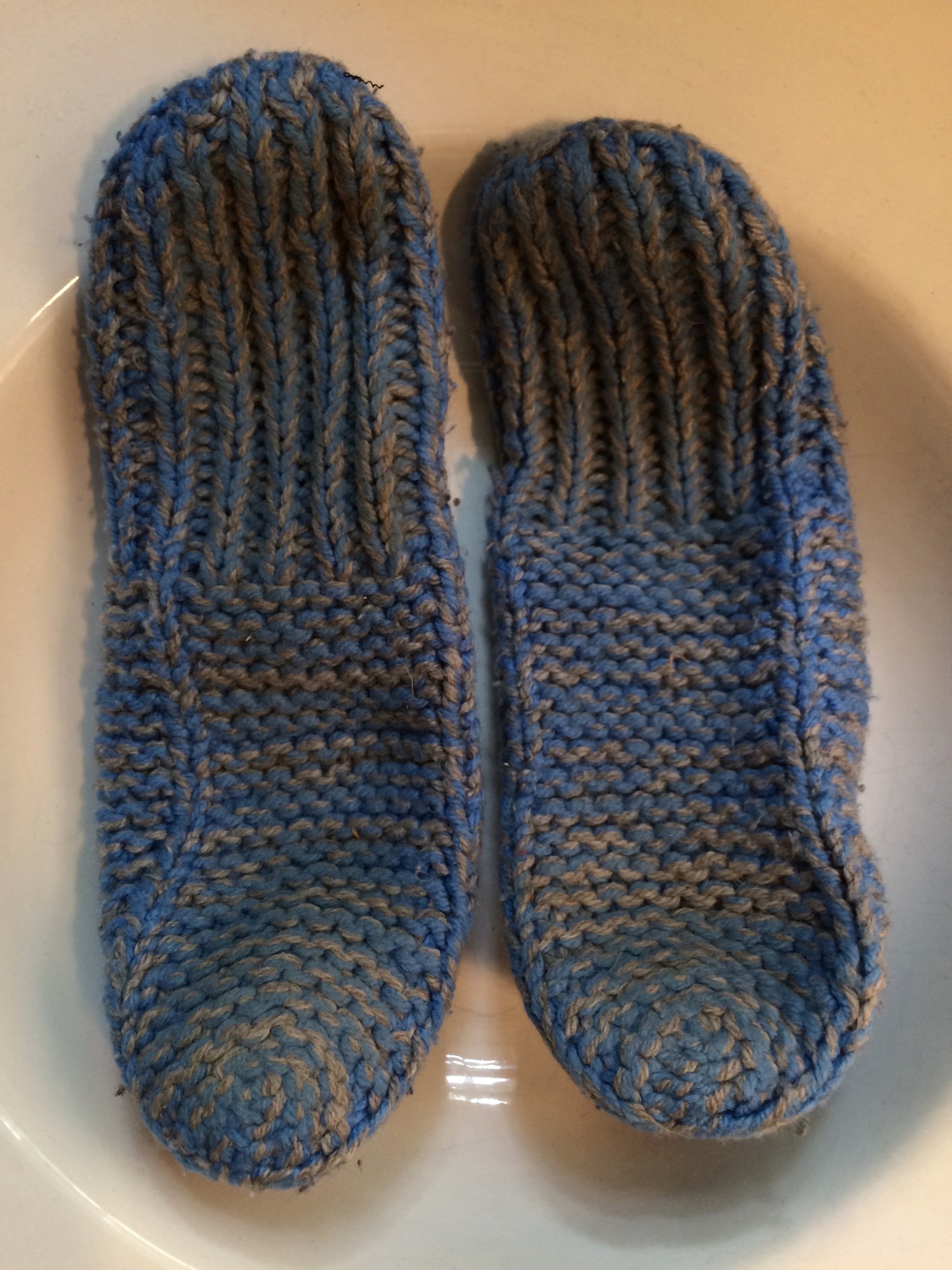 Beginner's knitting - slipper pattern identification ...